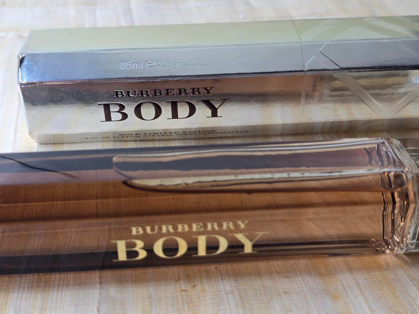 Burberry Body Gold Limited Edition for women EDP Spray 85 ml 2.8 oz, Vintage, Rare, As Pics