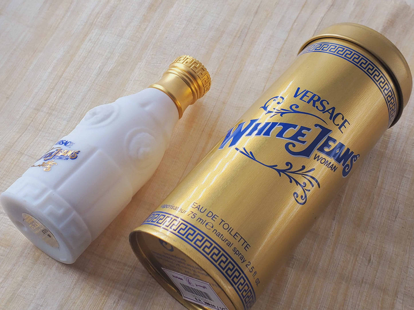 White Jeans Versace for women EDT Spray 75 ml 2.5 oz, Rare, Vintage
