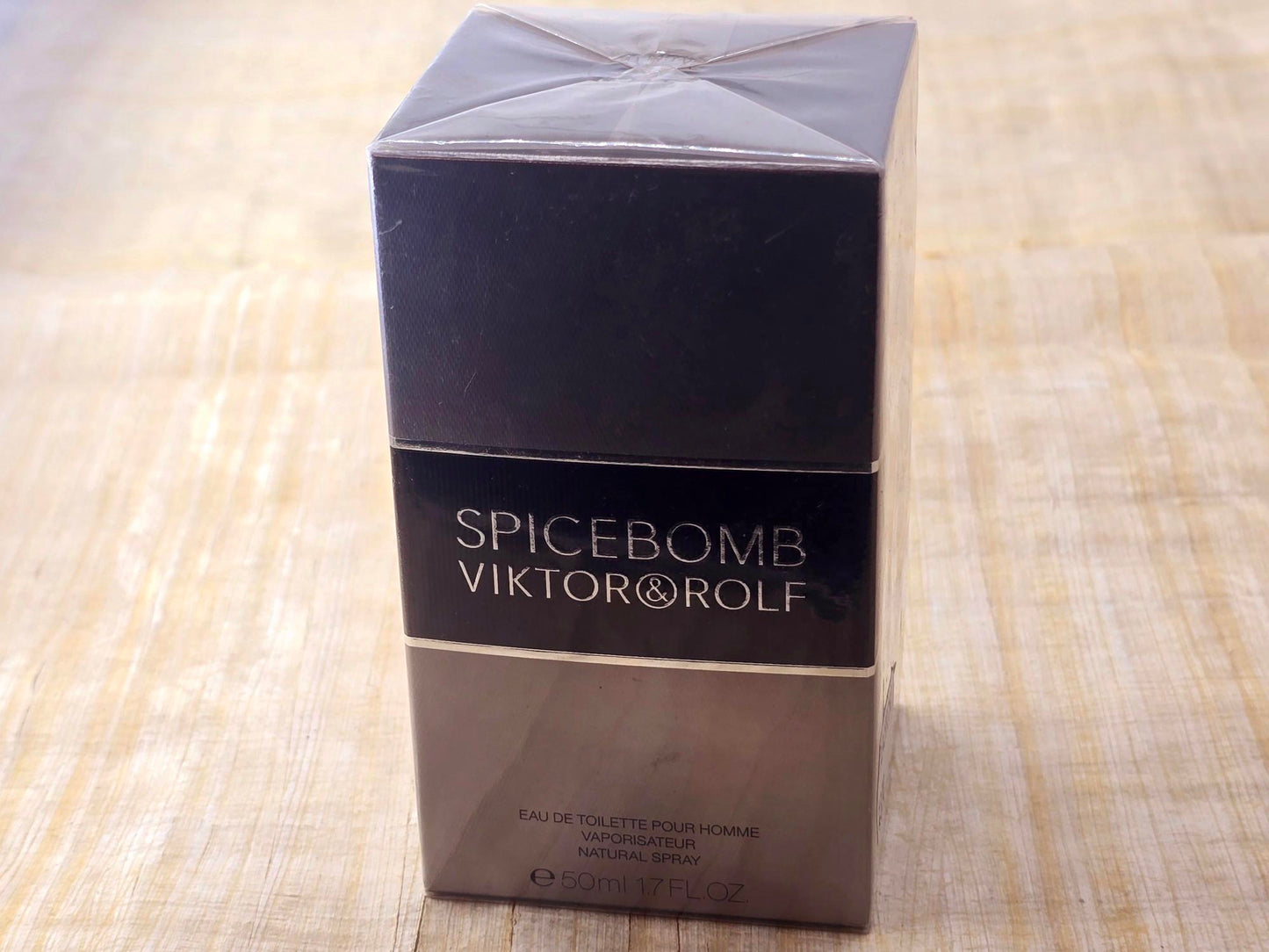 Spicebomb Viktor&Rolf for men EDT Spray 50 ml 1.7 ml, Vintage First Edition 2012 Batch 38J301, Rare, Sealed