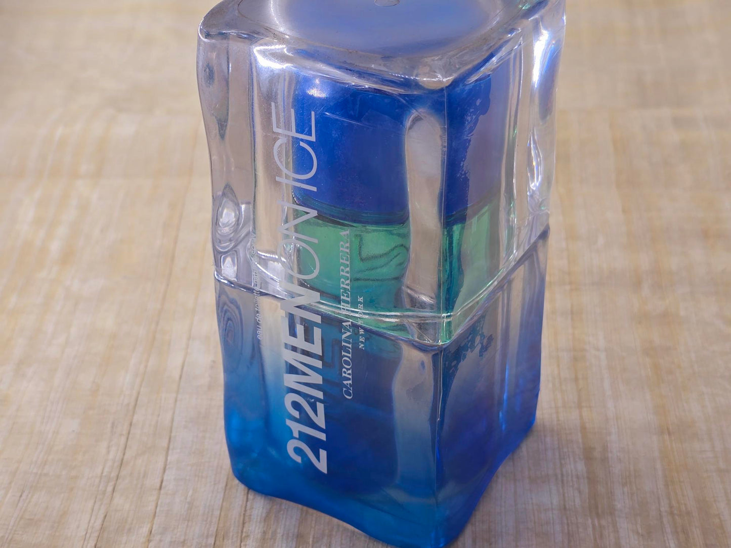 212 Men On Ice 2009 Carolina Herrera for men EDT Spray 100 ml 3.4 oz, Vintage, Rare, Sealed