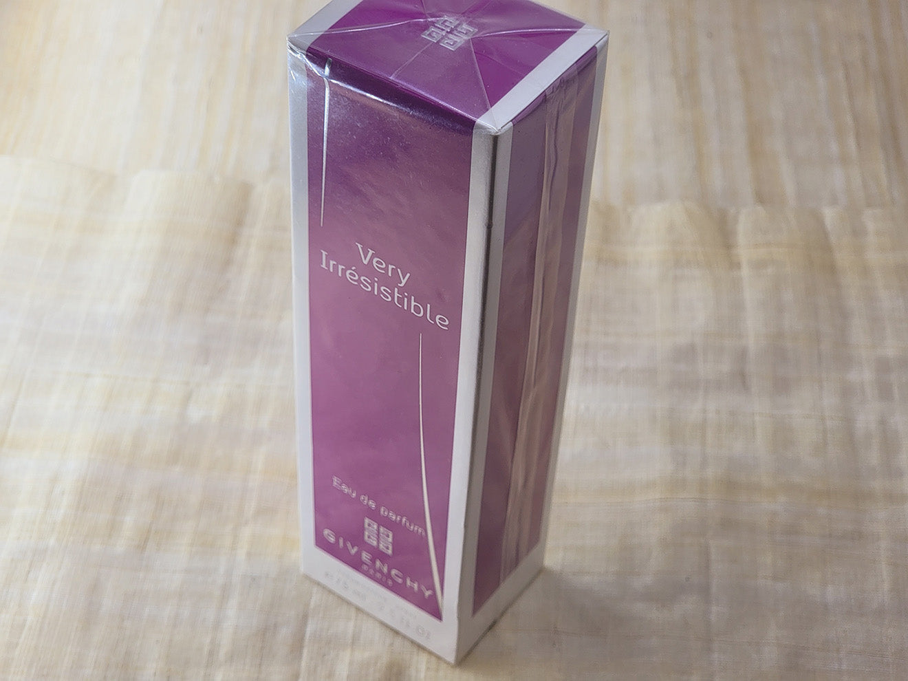 Very Irresistible Eau de Parfum Givenchy for women EDP Spray 75 ml 2.5 oz, Vintage, Rare, Sealed