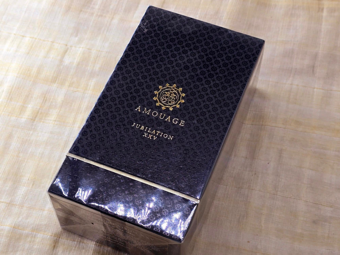Jubilation XXV Man Amouage for men EDP Spray 100 ml 3.4 oz OR 50 ml 1.7 oz, Oman Vintage White Non-magnetic Cap, Rare
