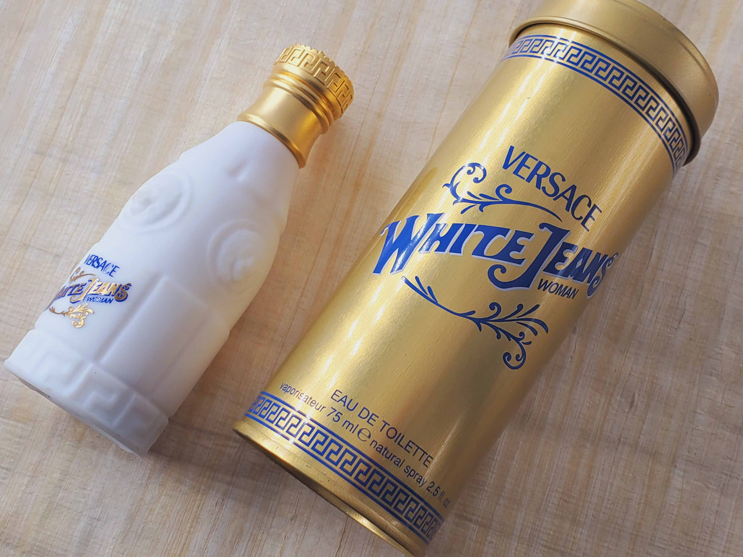 White Jeans Versace for women EDT Spray 75 ml 2.5 oz, Rare, Vintage