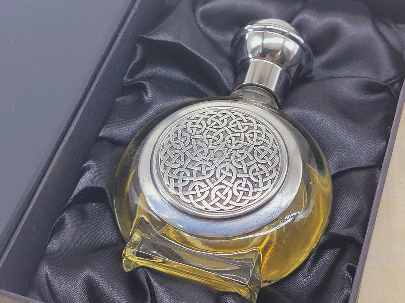 Monarch Boadicea the Victorious Unisex EDP Spray 100 ml 3.4 oz, Vintage, Rare, As Pics