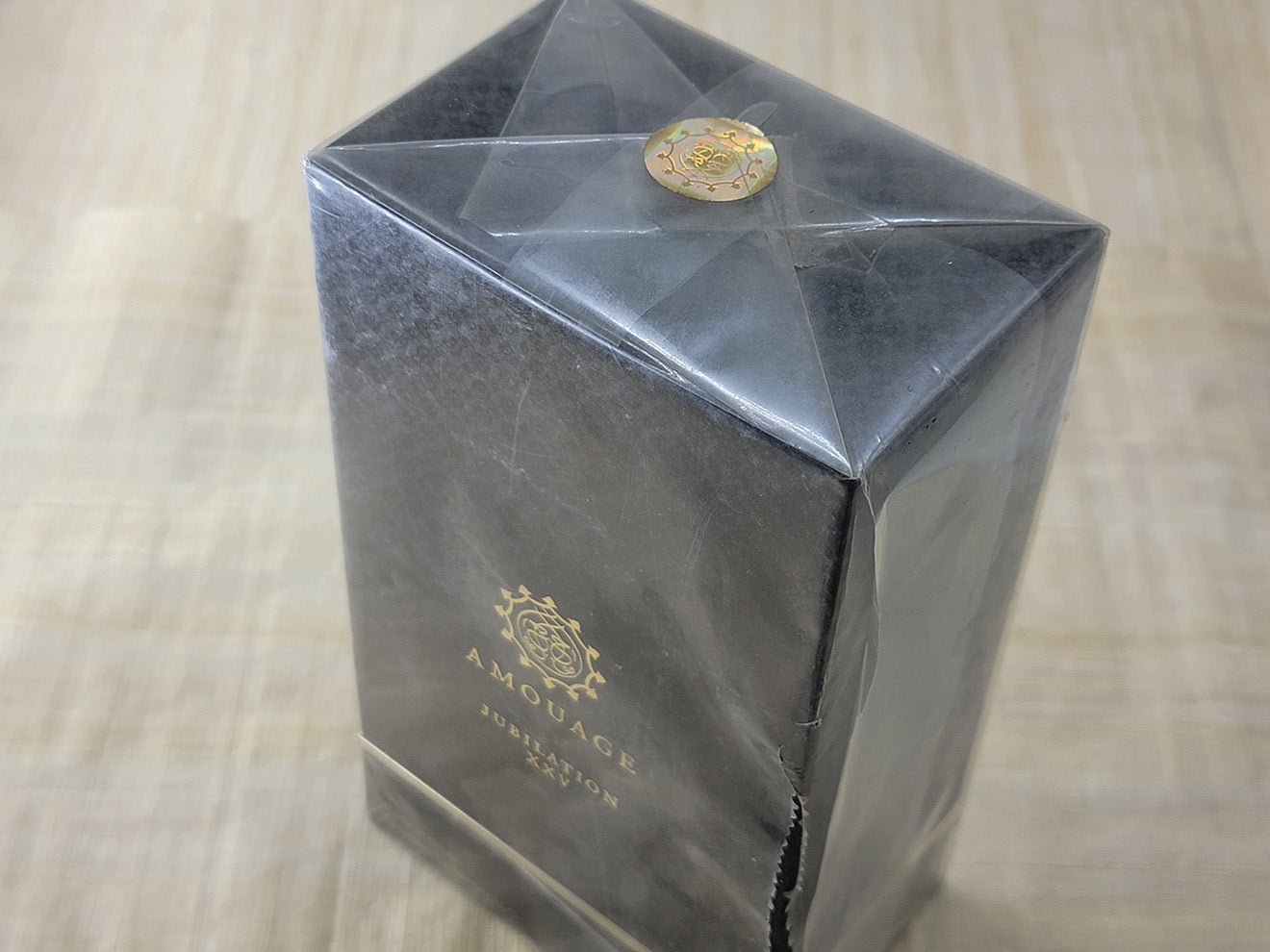 Jubilation XXV Man Amouage for men EDP Spray 100 ml 3.4 oz OR 50 ml 1.7 oz, Oman Vintage White Non-magnetic Cap, Rare