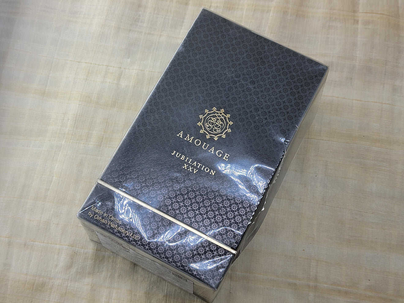 Jubilation XXV Man Amouage for men EDP Spray 100 ml 3.4 oz OR 50 ml 1.7 oz, Oman Vintage White Non-magnetic Cap, Rare
