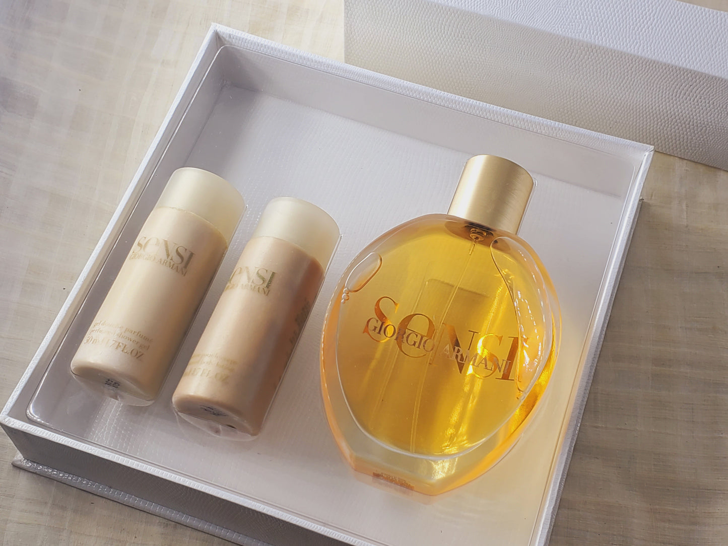 Giorgio Armani Sensi EDP Spray 100 ml 3.4 oz + Shower Jel + Lotion + Picture Frame Box, Vintage, As Pic, SET