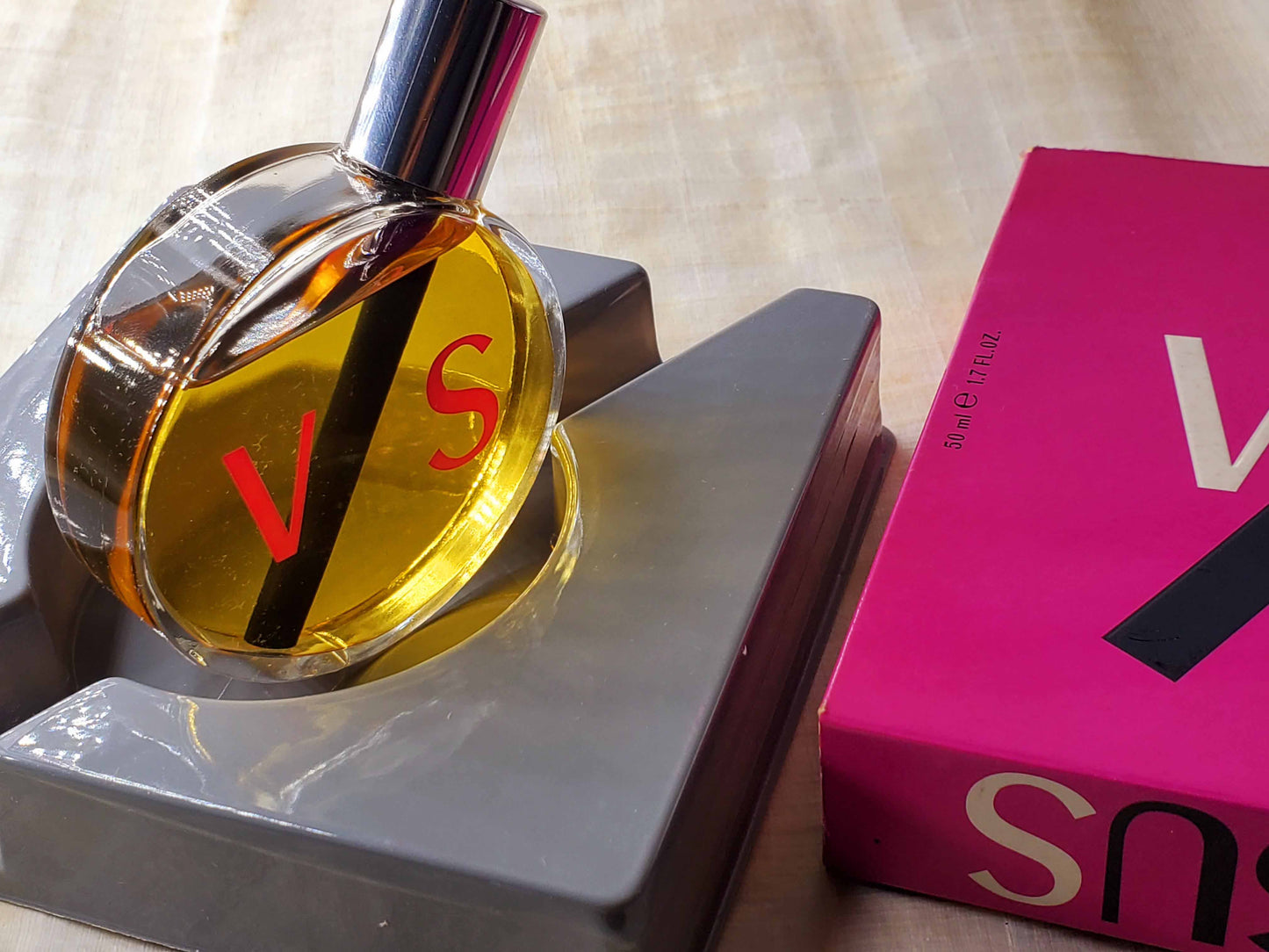 V/S Versus Versace for Women EDT Spray 50 ml 1.7 oz OR 30 ml 1 oz, Vintage, Rare