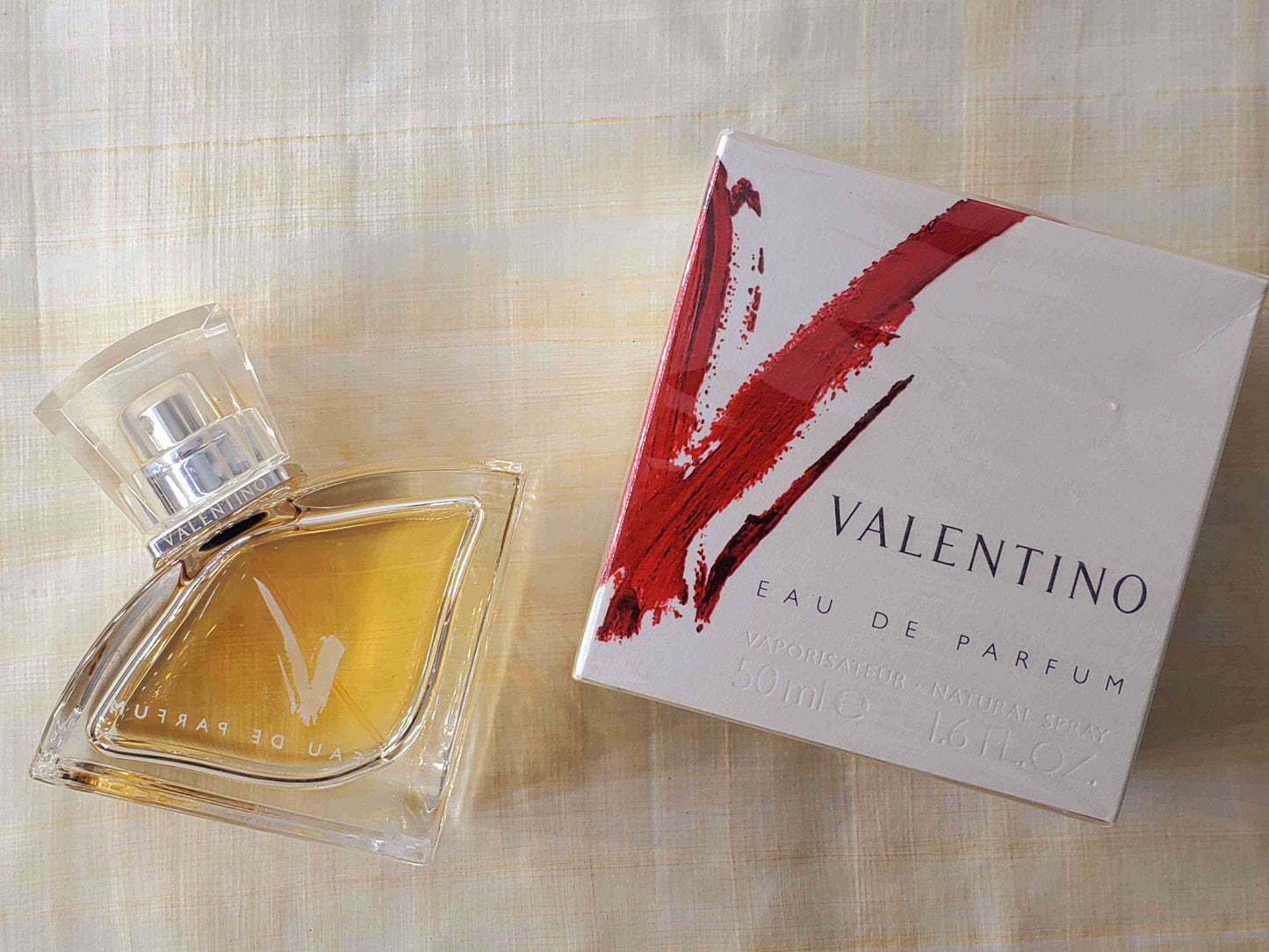 Valentino V Pour Femme EDP Spray 90 ml 3 oz OR 50 ml 1.7 oz OR 30 ml 1 oz, Vintage, Rare, Sealed