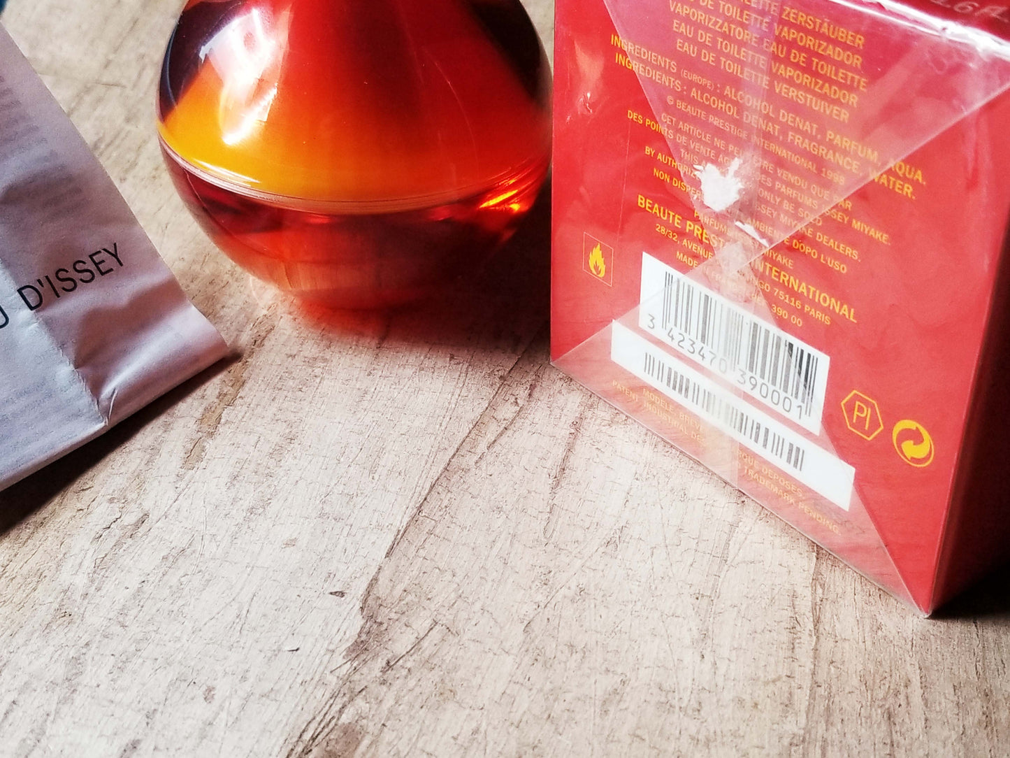 Le Feu d'Issey By Issey Miyake For Women EDT Spray 75 ml 2.5 oz, Vintage, Rare, Sealed