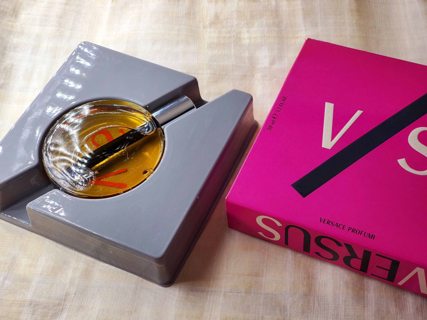 V/S Versus Versace for Women EDT Spray 50 ml 1.7 oz OR 30 ml 1 oz, Vintage, Rare