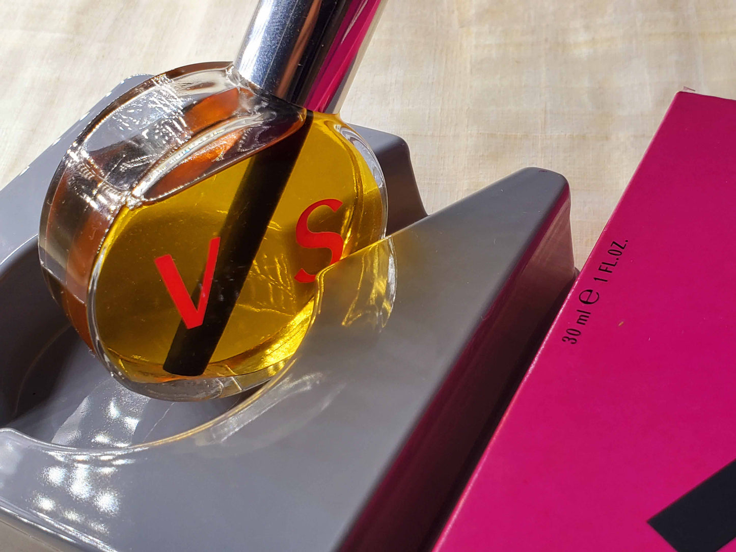 V/S Versus Versace for Women EDT Spray 50 ml 1.7 oz OR 30 ml 1 oz, Vintage, Rare