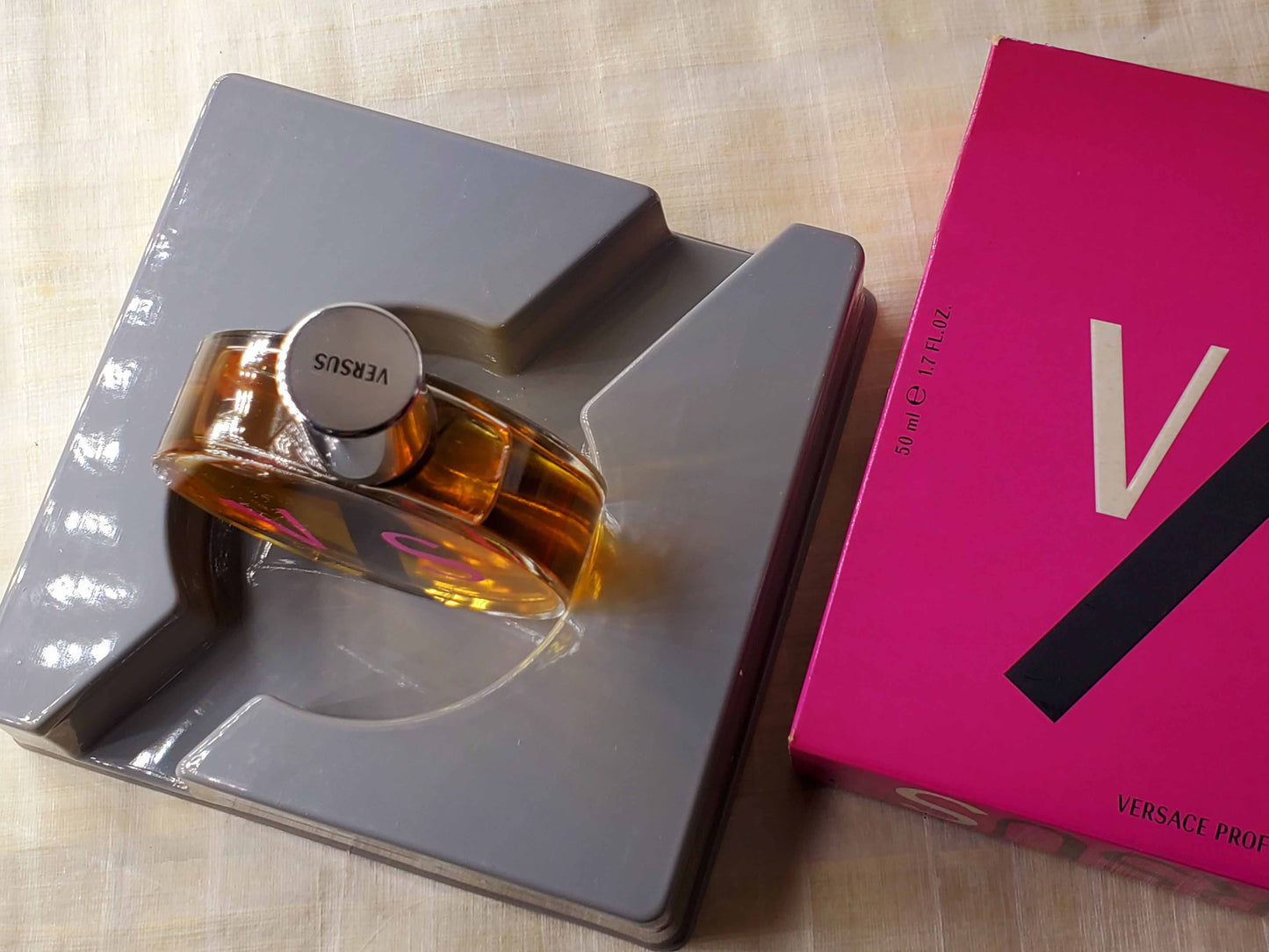 V/S Versus Versace for Women EDT Spray 50 ml 1.7 oz OR 30 ml 1 oz, Vintage, Rare