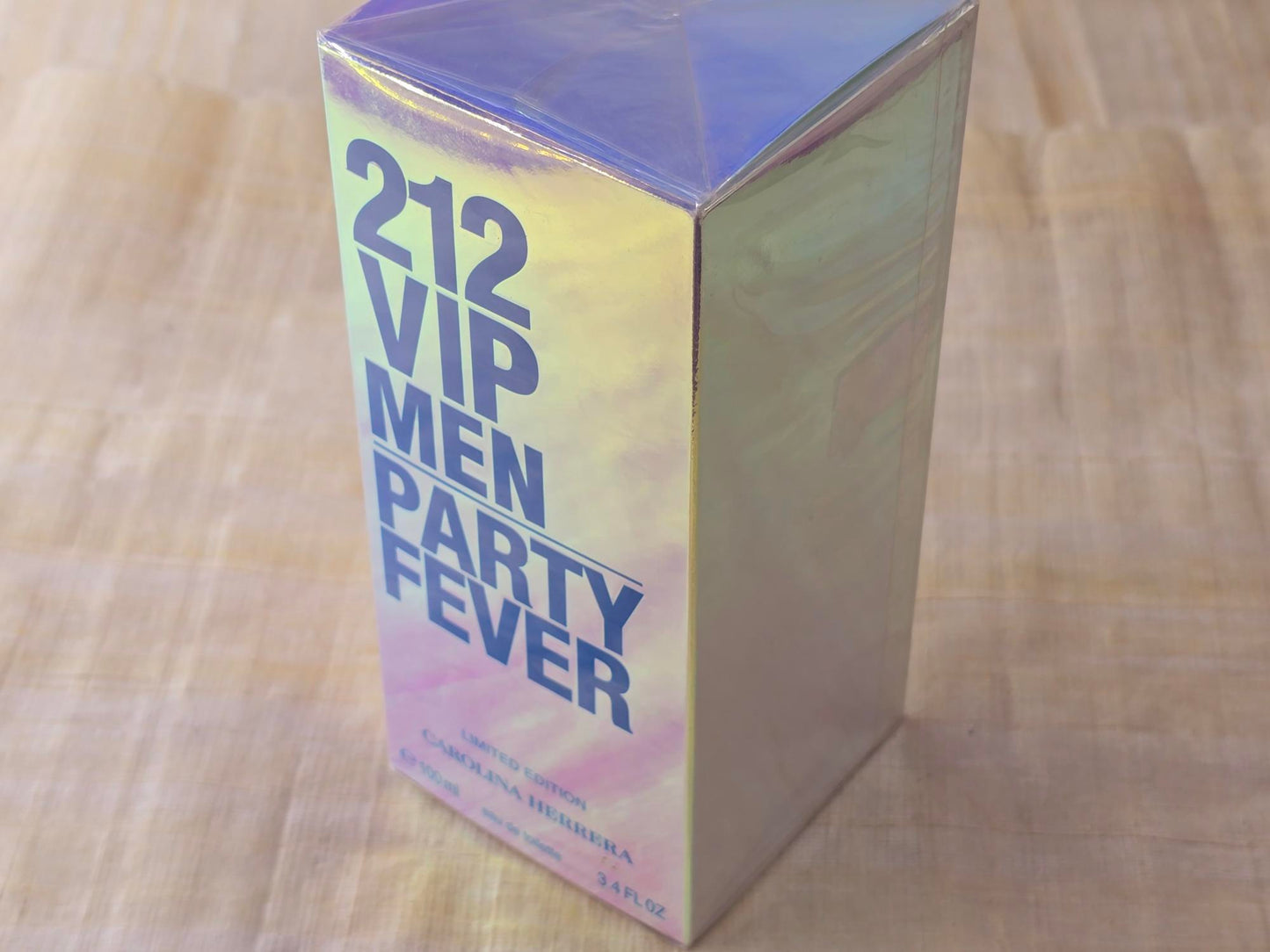 212 VIP Men Party Fever Carolina Herrera for men EDT Spray 100 ml 3.4 oz, Vintage, Rare, Sealed