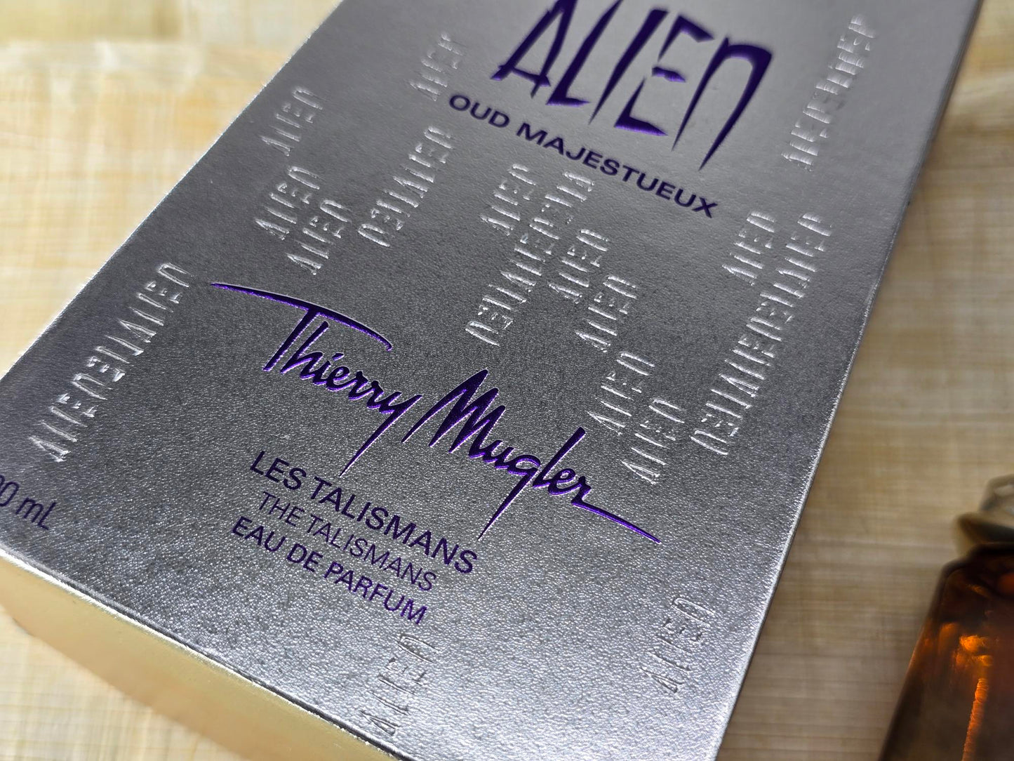 Alien Oud Majestueux Mugler for women EDP Spray 90 ml 3 oz, Vintage, Rare