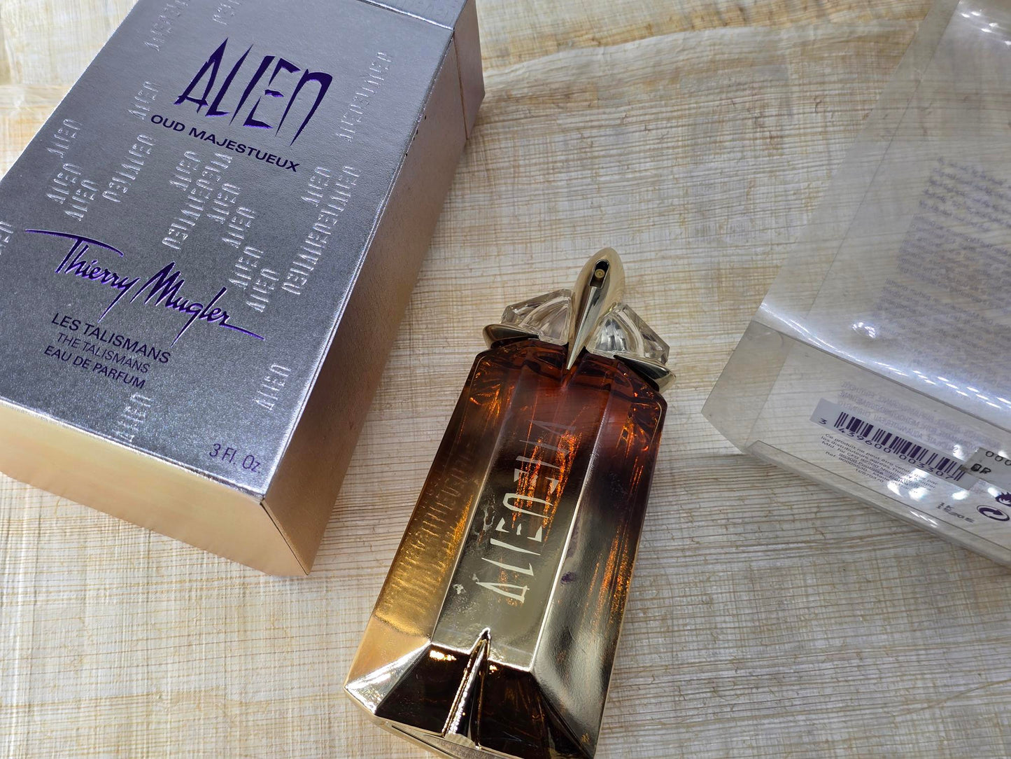 Alien Oud Majestueux Mugler for women EDP Spray 90 ml 3 oz, Vintage, Rare