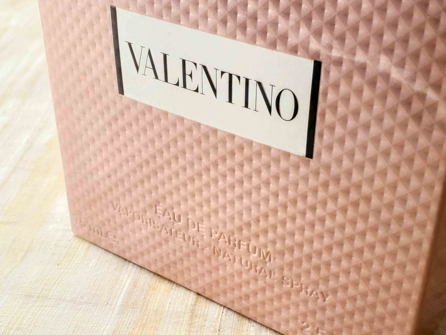 Valentino Eau de Parfum Valentino for women EDP Spray 75 ml 2.5 oz, Vintage, Rare, Sealed