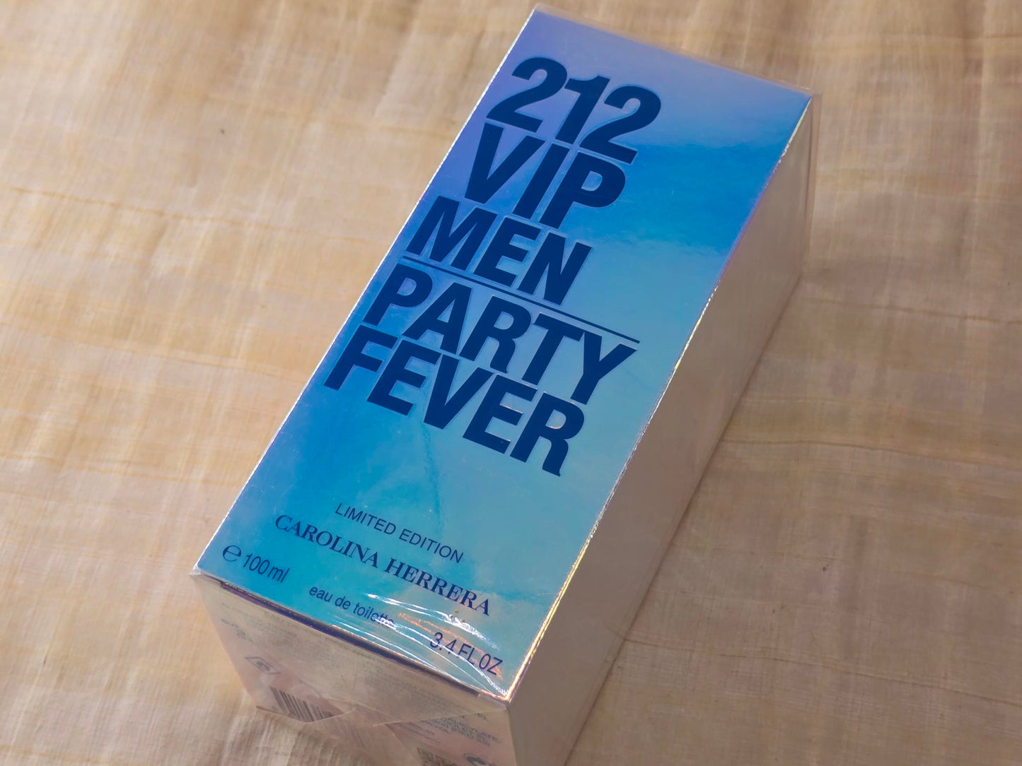 212 VIP Men Party Fever Carolina Herrera for men EDT Spray 100 ml 3.4 oz, Vintage, Rare, Sealed