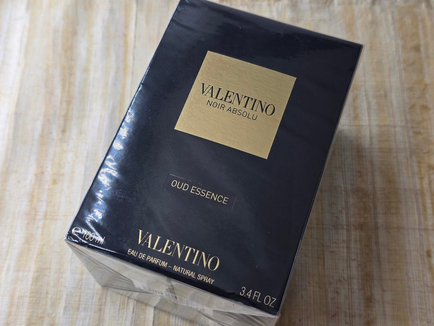 Valentino Noir Absolu Oud Essence Valentino for women and men EDT Spray 100 ml 3.4 oz, Vintage, Rare, Sealed