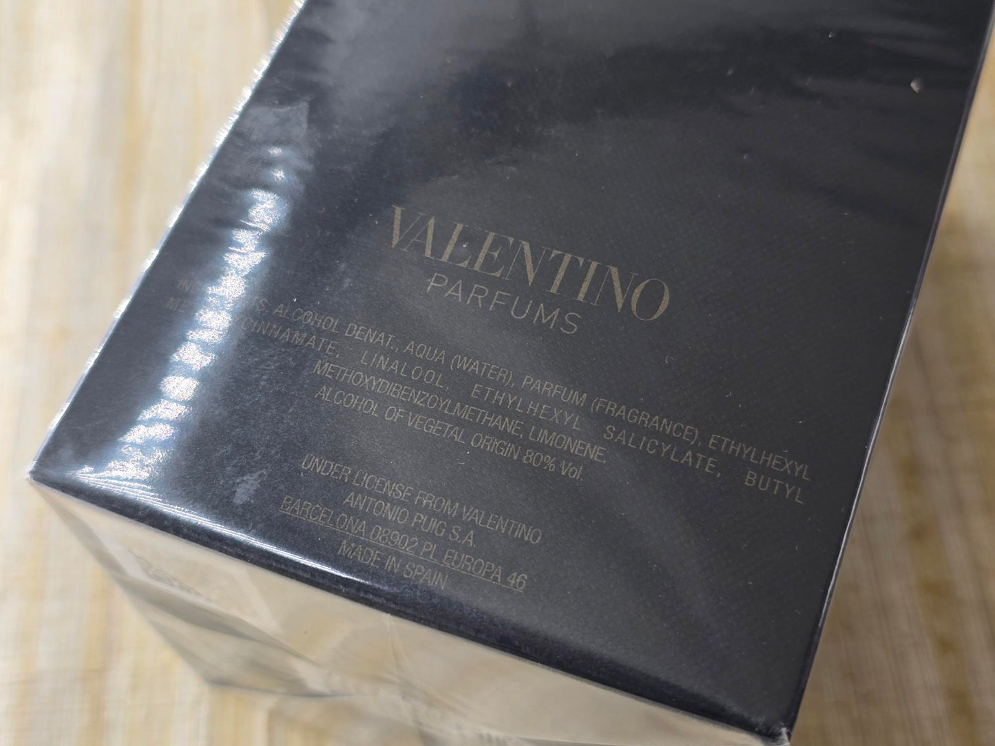 Valentino Noir Absolu Oud Essence Valentino for women and men EDT Spray 100 ml 3.4 oz, Vintage, Rare, Sealed