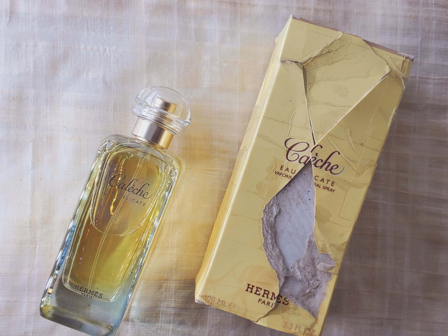 Caleche Eau Delicate Hermes for women EDT Spray 100 ml 3.4 oz, Vintage, Same Photos, Slightly damaged box